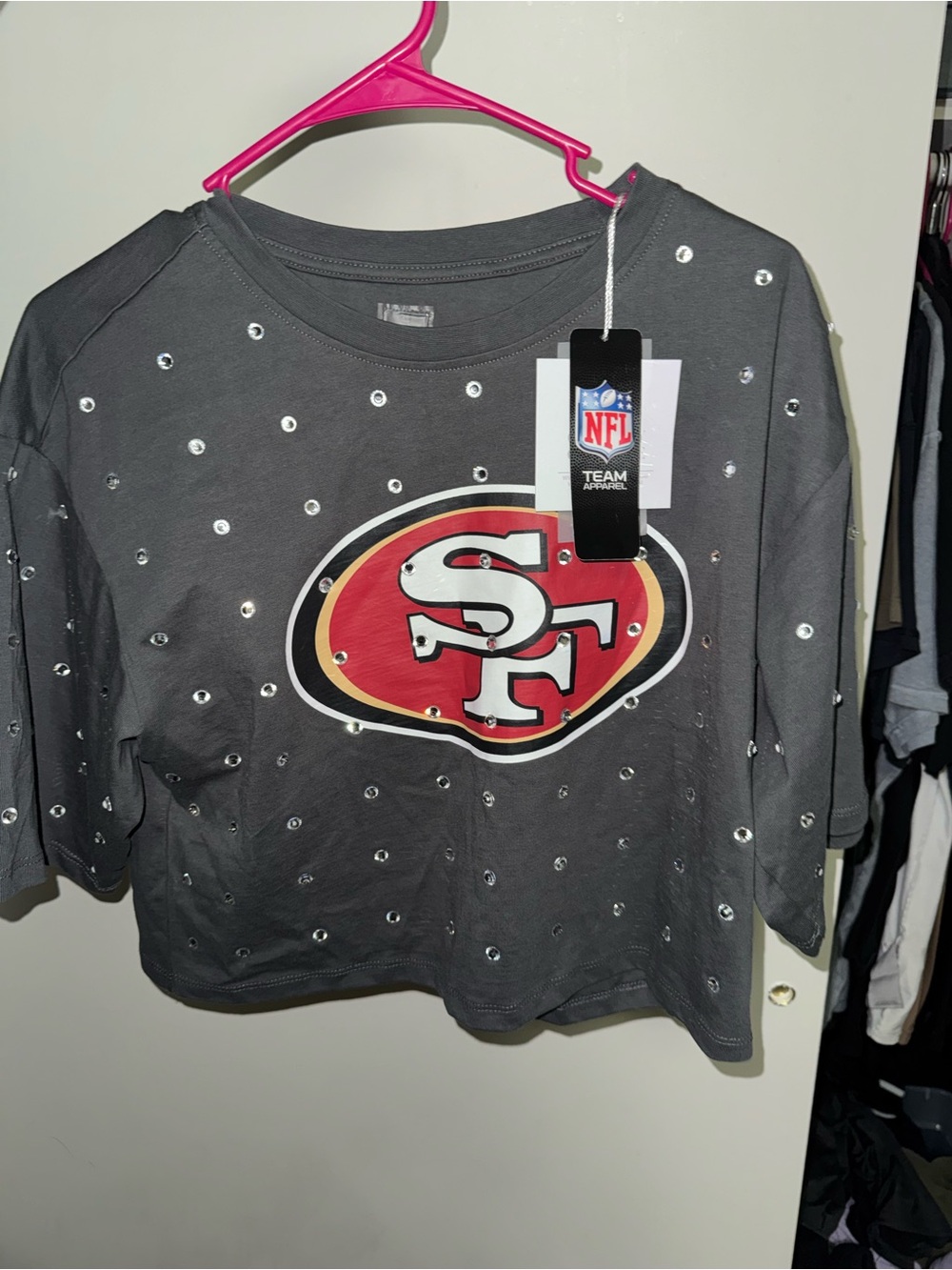 NFL San Francisco 49ers Black Logo Embellished Crop Tee